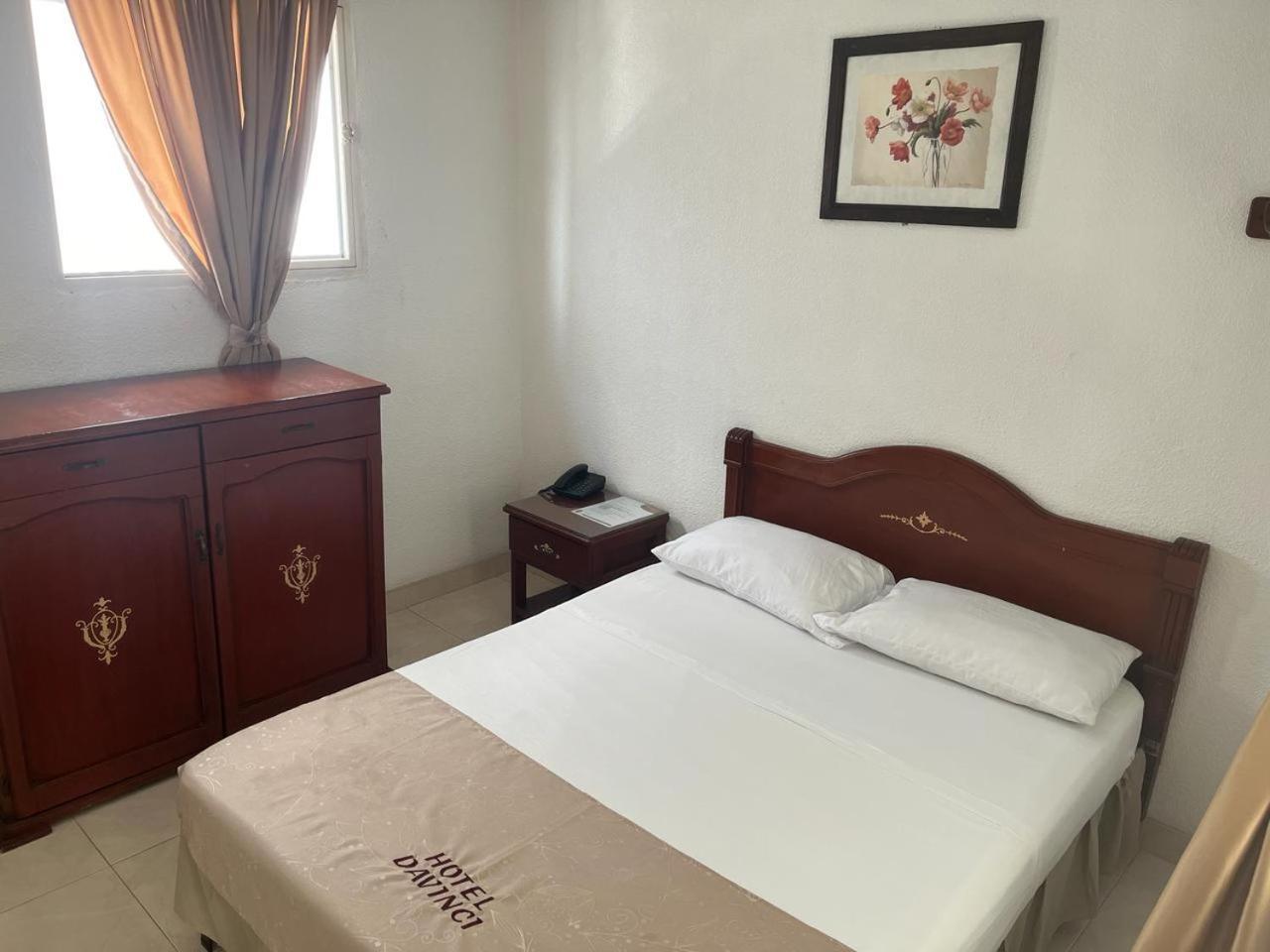 Hotel Davinci Calarca Ngoại thất bức ảnh
